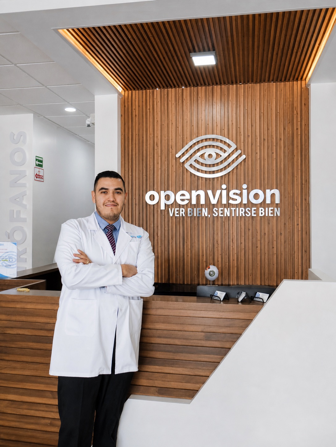 Dr. Roberto López Gutiérrez en Open Vision León, Guanajuato